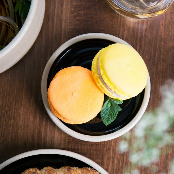 Chef & Sommelier FK888 Geode 4" Black Stackable Plate By Arc Cardinal - 24/Case 5 Chef & Sommelier FK888 Geode 4" Black Stackable Plate By Arc Cardinal - 24/Case - Image 5