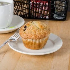 Acopa 6 1/4" Ivory (American White) Wide Rim Rolled Edge Stoneware Plate - 6/Pack