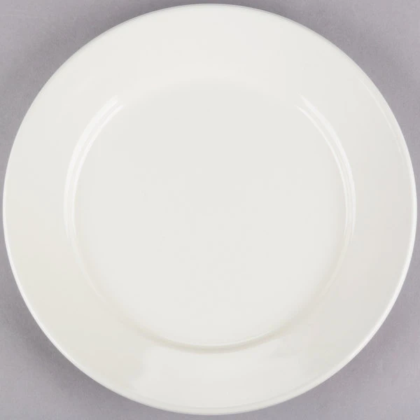 Acopa 9 5/8" Ivory (American White) Wide Rim Rolled Edge Stoneware Plate - 12/Pack 2 Acopa 9 5/8" Ivory (American White) Wide Rim Rolled Edge Stoneware Plate - 12/Pack - Image 2