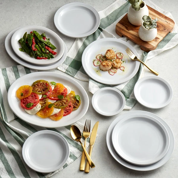 Acopa 10 1/2" Bright White Narrow Rim Stoneware Plate - 12/Case 6 Acopa 10 1/2" Bright White Narrow Rim Stoneware Plate - 12/Case - Image 6