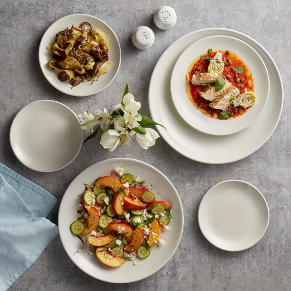Acopa 12" Round Ivory (American White) Coupe Stoneware Plate - 12/Case 5 Acopa 12" Round Ivory (American White) Coupe Stoneware Plate - 12/Case - Image 5
