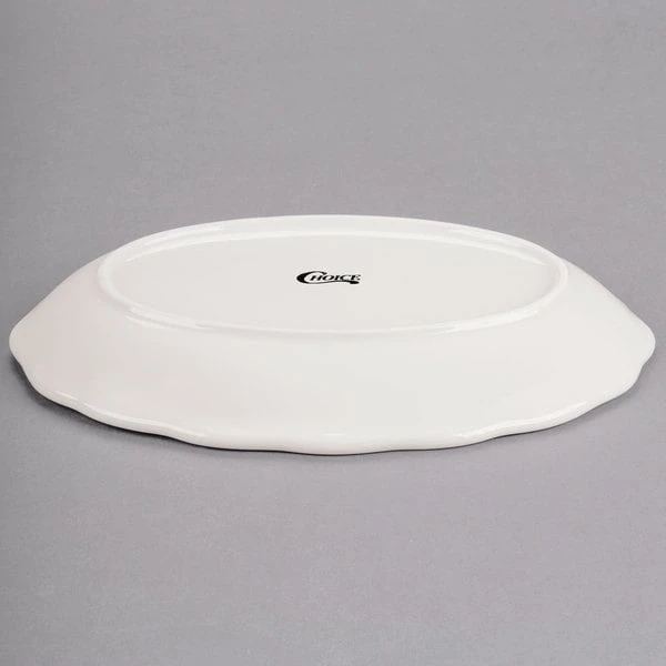 Acopa 9 5/8" X 7 1/8" Ivory (American White) Scalloped Edge Oval Stoneware Platter - 24/Case 3 Acopa 9 5/8" X 7 1/8" Ivory (American White) Scalloped Edge Oval Stoneware Platter - 24/Case - Image 3