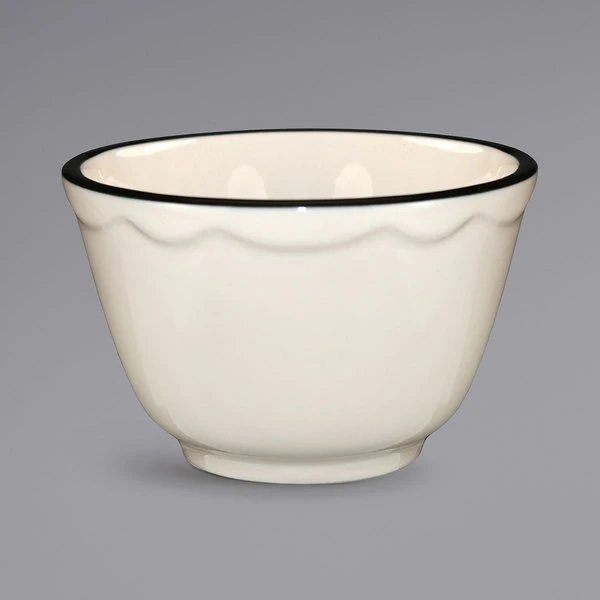 International Tableware SY-4 Sydney 7.25 Oz. Ivory (American White) Scalloped Edge Stoneware Bouillon With Black Rim - 36/Case 1 International Tableware SY-4 Sydney 7.25 Oz. Ivory (American White) Scalloped Edge Stoneware Bouillon With Black Rim - 36/Case