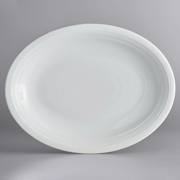 Sample - Acopa Capri 13 3/4" X 10 1/2" Coconut White Oval Stoneware Coupe Platter 2 Sample - Acopa Capri 13 3/4" X 10 1/2" Coconut White Oval Stoneware Coupe Platter - Image 2