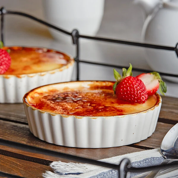 Acopa Keystone 6 Oz. Vanilla Bean Stoneware Souffle / Creme Brulee Dish - 48/Case 1 Acopa Keystone 6 Oz. Vanilla Bean Stoneware Souffle / Creme Brulee Dish - 48/Case